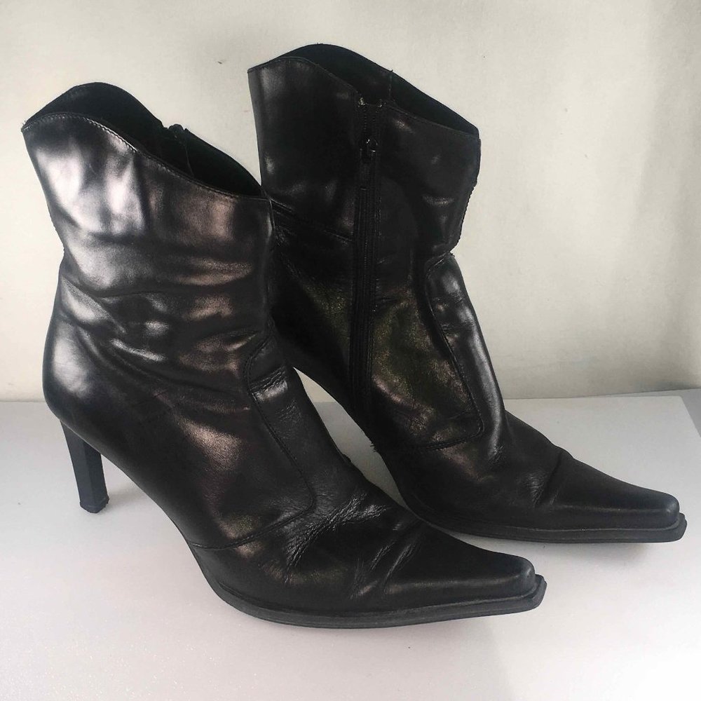 Black Boots